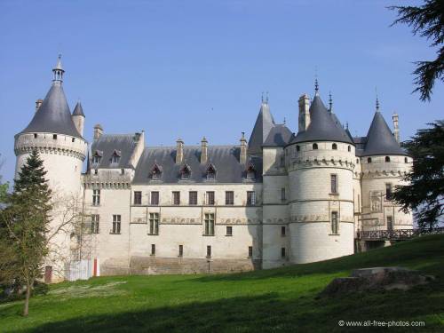 castlesandmedievals:château de ChaumontThe Château de Chaumont (or Château de Chaumont-sur-Loire) 