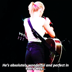 sweeran-deactivated20131020:Taylor introducing Ed to perform Everything Has Changed for the last tim