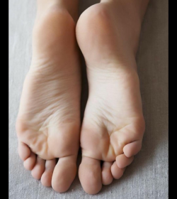 Guys and Their Feet