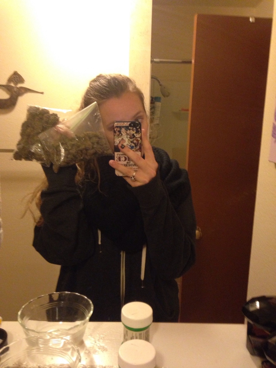 coffeepotsmokin:  I got two oz of sunshine in a bag ☀️