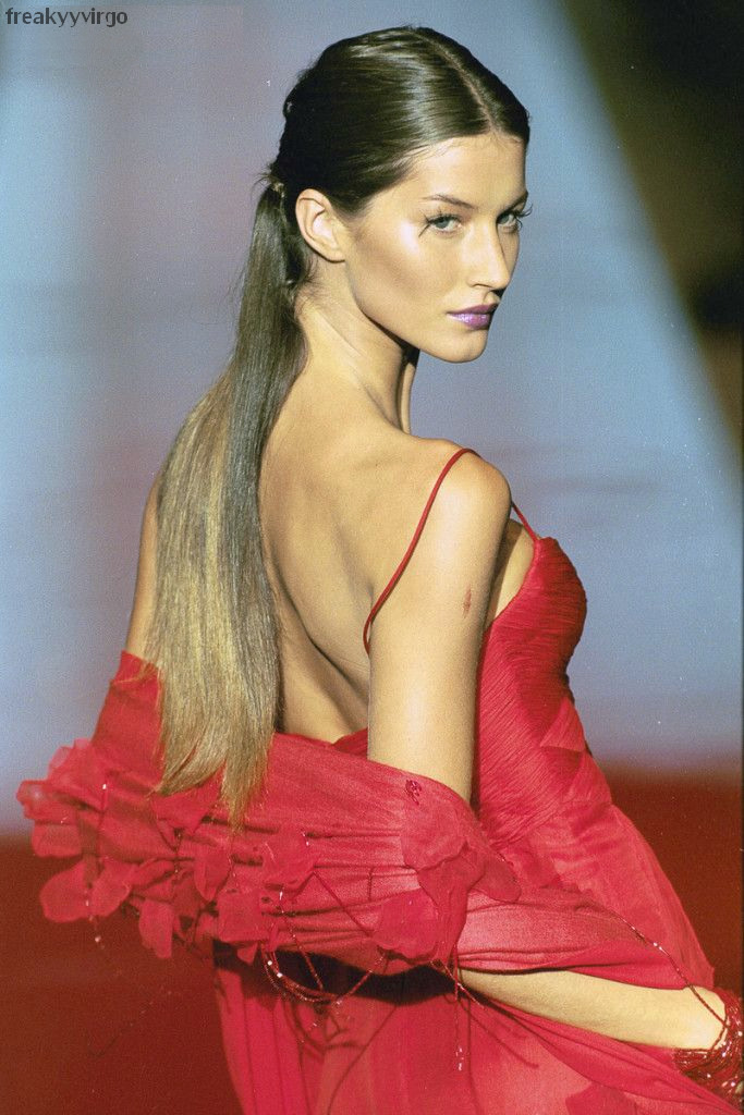 freakyy virgo — Gisele Bündchen @ Louis Vuitton, spring 1999