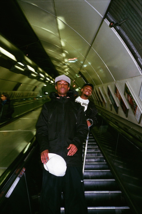 Mez &amp; Snowy - London Bridge - Photo by QUANN