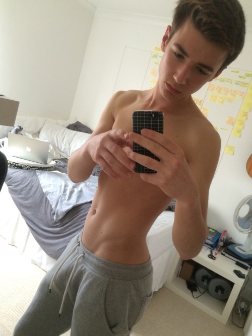 KIK: horniboini