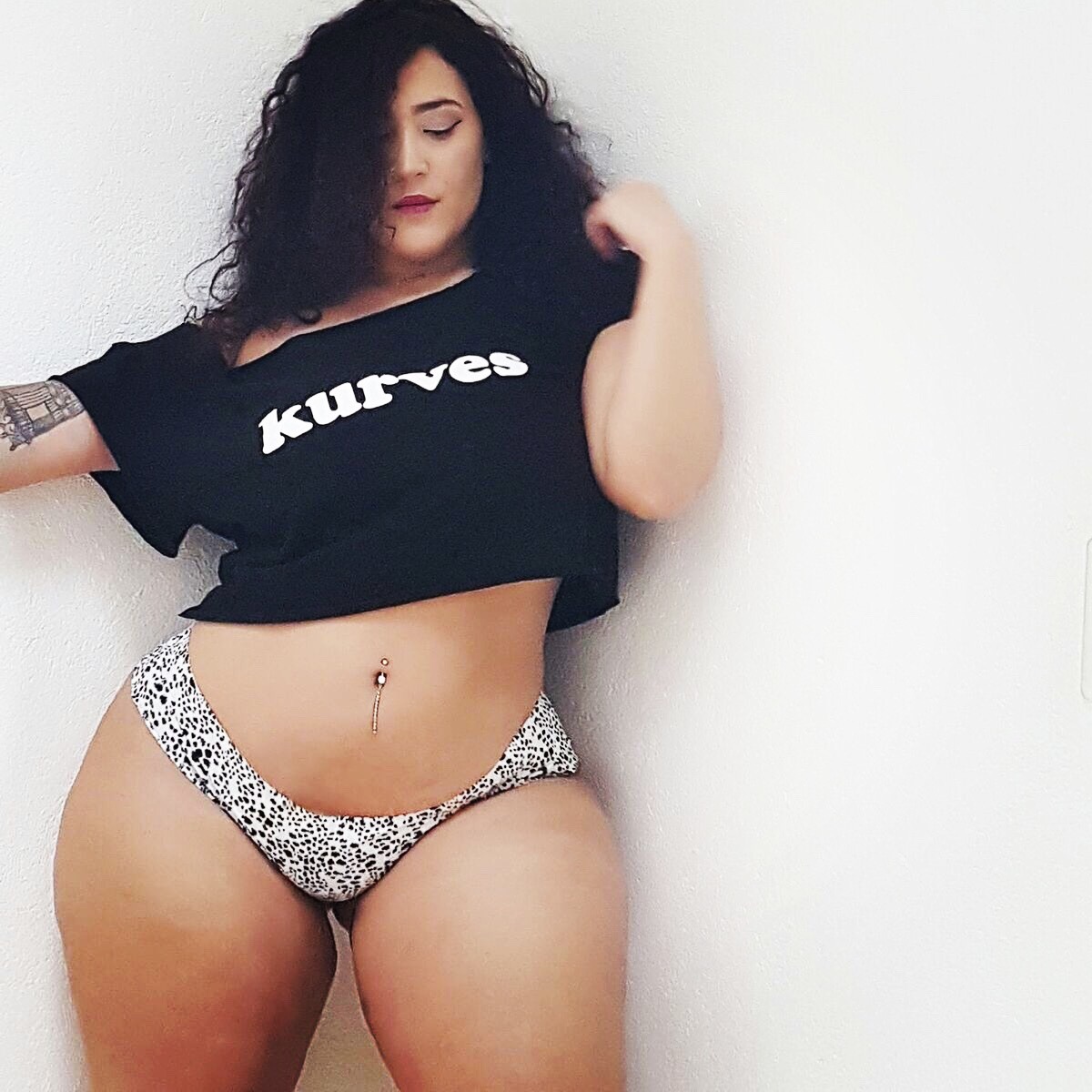 curvyparis42:   Shop Here ! Tee-Shirt Kurves (custom) Model Mandee Neriah   