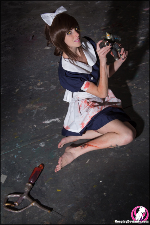 the-dark-joker-chronicle:  Since Bio Shock remastered released sexy little sister !!!   Sexy Cosplay and Geek things like,follow,reblog    Click here for the archive