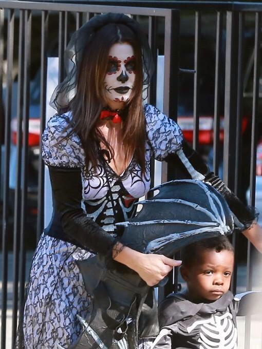 obsessedwithsandrabullock:Reason 98897431321 why Sandra Bullock is the best mom to