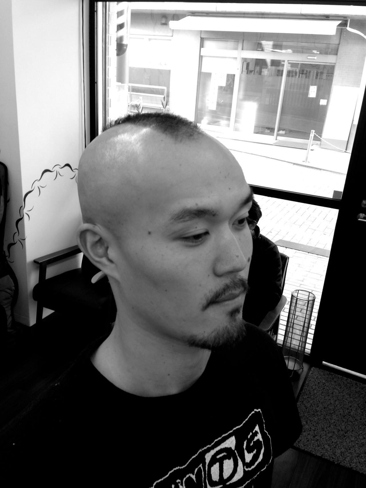 Echo Barbershop モヒカン モホーク刈り 日本語の正式名称は 棟髪刈り というらしい