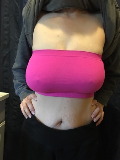 kinkycouplenola:  Showing off her smaller, trimmer figure. 
