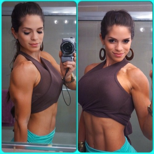 XXX pump-and-burn:  Michelle Lewin  photo