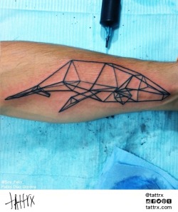 tattrx:  SoyFeliz - Pablo Díaz Gordoa | D.F. Mexico - Geometric Whale tattrx.com/artists/soyfeliz