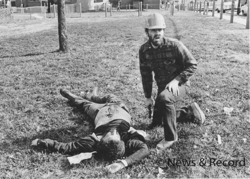 fuckyeahmarxismleninism:  The 1979 Greensboro Massacre   Late morning, November 3, 1979, at the corner of Carver and Everitt Streets in Greensboro, North Carolina, forty Ku Klux Klansmen and American Nazis handed each other shotguns and automatic weapons