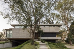 kazu721010:  Casa GG / sommetPhotos © Leonardo Finotti