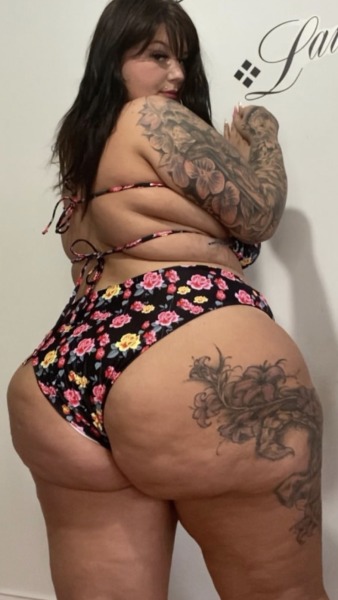 Porn photo bbworship:Thick Mama Snow Sweet 😍❤️😘