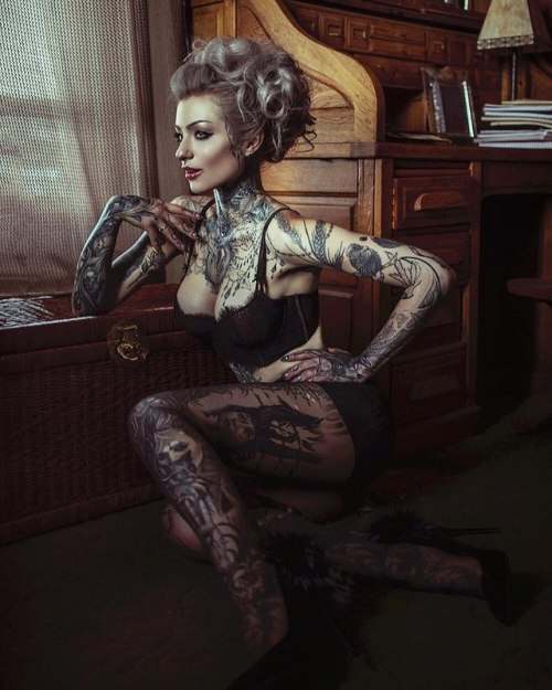 tattedbeautues:  Ryan Ashley Malarkey  Http://www.inked-model.com