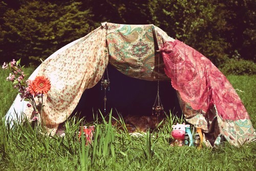 shyowl:  pinacoladah:  marvel-and-meditate:  the—flowerchildren:  flower child ॐ   ☮hippieॐindie☮  hippie vibes ❁