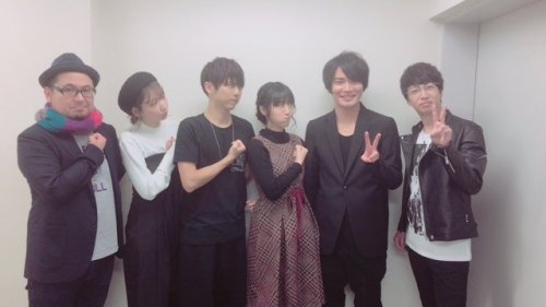 snknews:  SnK Seiyuu Gather for the 3rd Compilation Film Premiere Seiyuu Kaji Yuuki (Eren) shared a new photo with Hashizume Tomohisa (Bertholt), Hosoya Yoshimasa (Reiner), Ishikawa Yui (Mikasa), & Inoue Marina (Armin) as they prepare to appear onstag