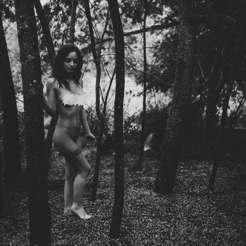 Felicidad en la naturaleza#Temuco #book #nature #girl #beautiful #boudoir #portrait #forest #nudei