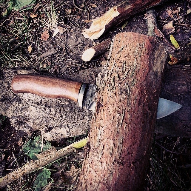 bushcraftczech:  #bushcraftportal#bushcraftportal_cz#bushcraft#knife#bushcraftknife#batoning