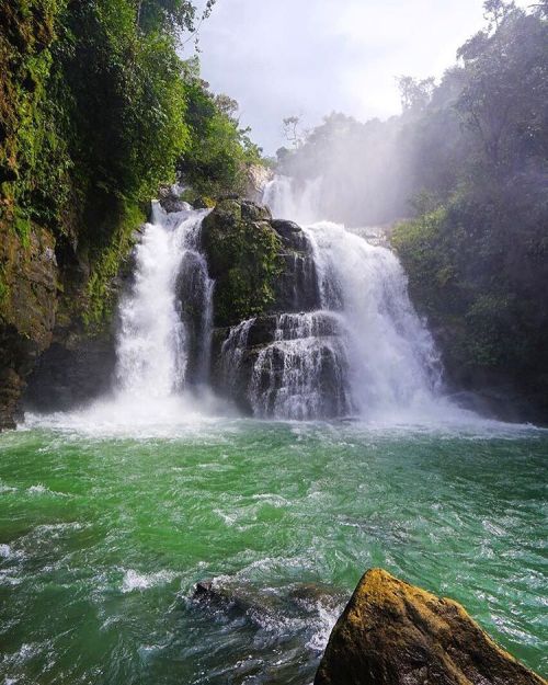 thewaterfalltrail: Despues de 7 veces de ir aquí por fin logré verlas por segunda vez con sol, la pr