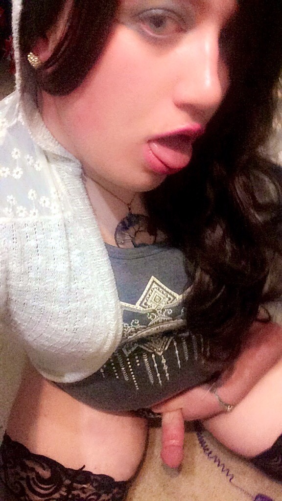 ashleyaurora:  💜❤️💚💛💖💙💋