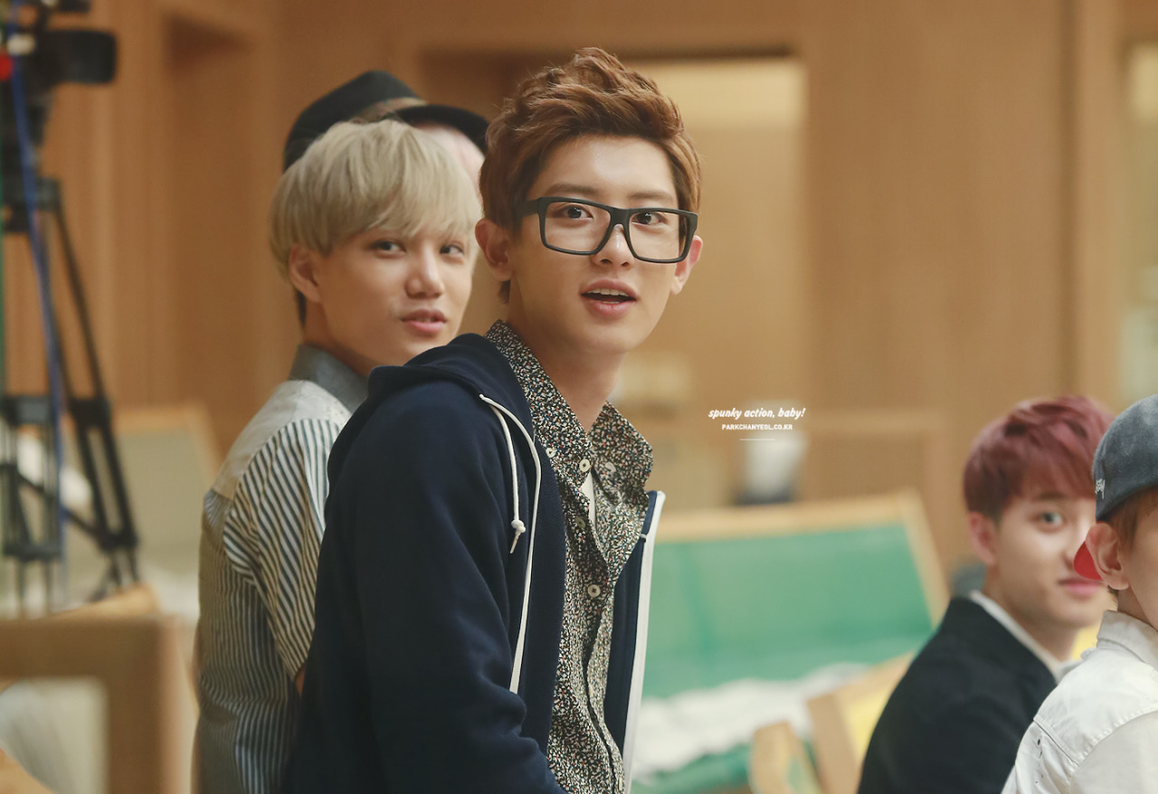 fyexo:   spunky action, baby! | do not edit. (1/2)  
