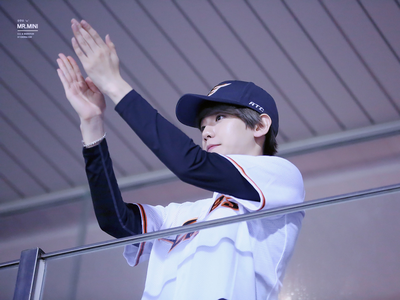 fybaekhyun: 150616 Opening Pitch for Hanwha &amp; SK Match   © mr.mini | do