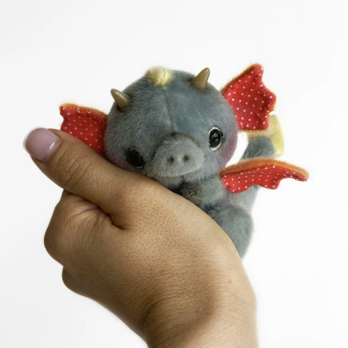 dragonspiritblog:Toy by TSminibears Tetiana ( TSminibears ) is stuffed toy designer from Ukraine. Li