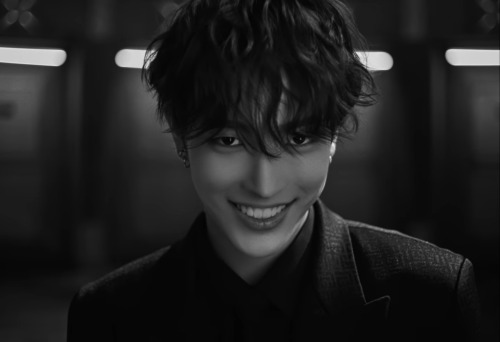 asleepyhuman - Ateez hard stan