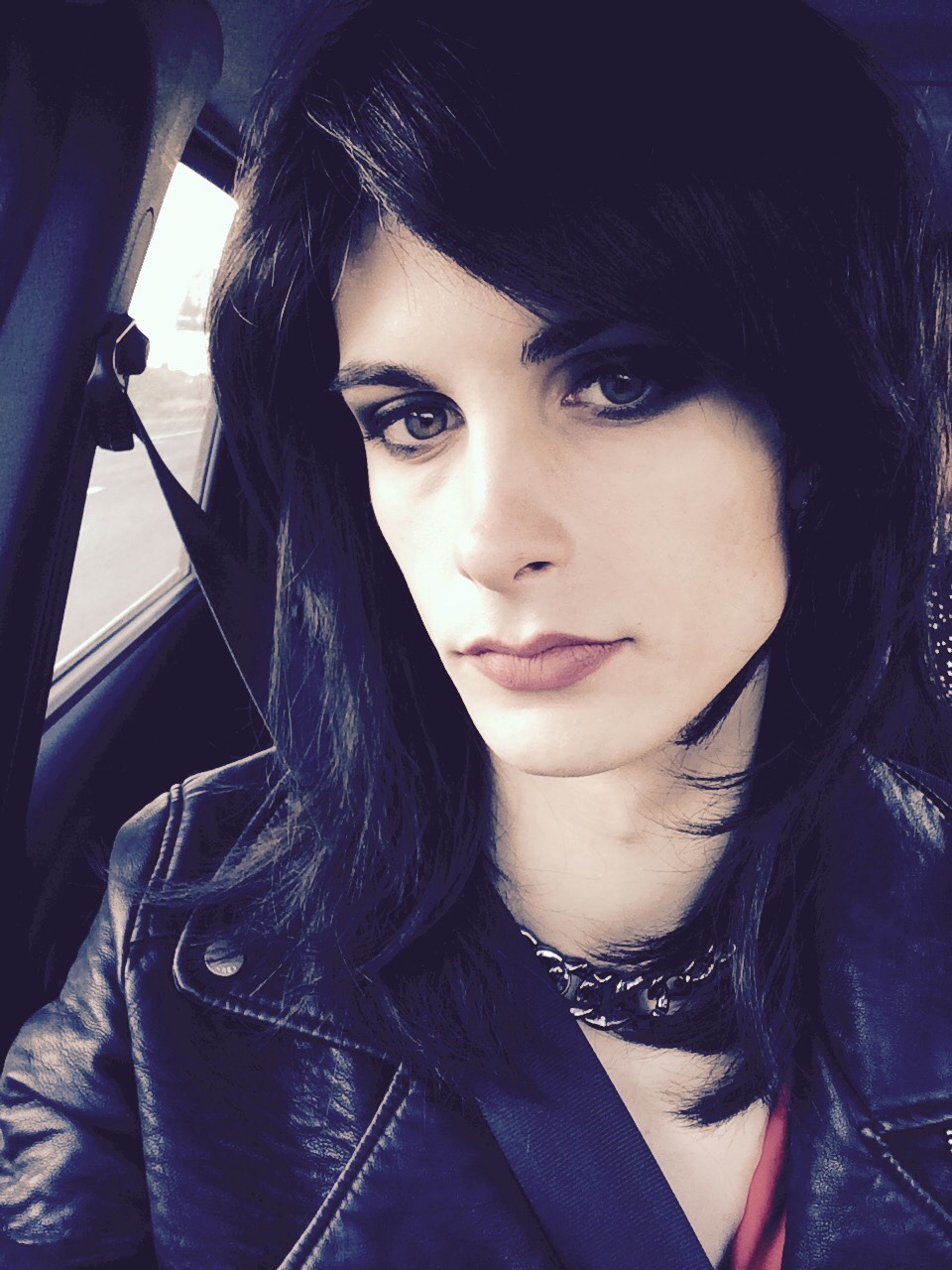 janehostage:  gandalfblue:  janehostage:  In taxi, after long party-night… *sleepy*
