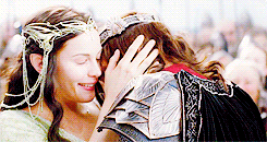elijahwood:  the lord of the rings + ~*~hugs~*~ 