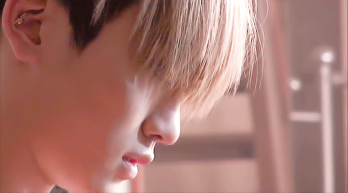 oncloud-onew:Key’s hair…..