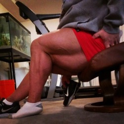 Frank Mannarino - Would You Be Surprised To Learn That This Leg Belongs To A 23Yo