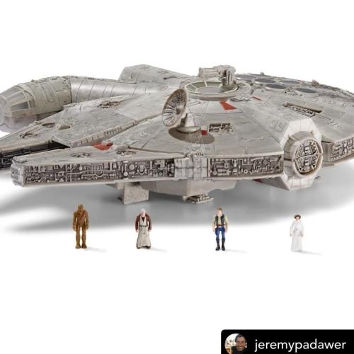 Oh no. #jazwares is resurrecting the #StarWars #ActionFleet scale?!? I’m in big trouble!! • @jeremyp