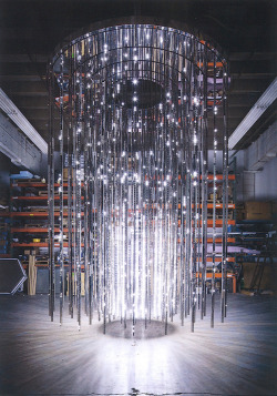 2257ad:  Leo Villareal Cylinder II, 2012 white LED’s, mirror-finished stainless steel, steel, custom software and electrical hardware