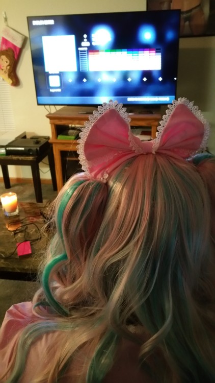 chubbypuppyprincette:  littleturtlebaby:  Gaming and being on tumblr are my hobbies. This lolita needs a life :/ ^-^  Sweet lolita baby girl who spends her time gaming and on Tumblr… I think you may be me.I have so much wig envy right now, too, so cute!