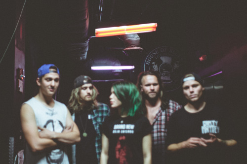 samsanromanphoto:Outtakes from a recent shoot I did with Tonight Alive while out on the Honeymoon Tour! Catch them out in the UK with The Summer Set and Chunk! No, Captain Chunk!