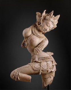 mini-girlz:  Dancing Celestial Deity (Devata)  Date: early 12th century Culture: India (Uttar Pradesh) Medium: Sandstone Dimensions: H. 33 1/2 in. (85.1 cm)  via &gt; metmuseum.org  