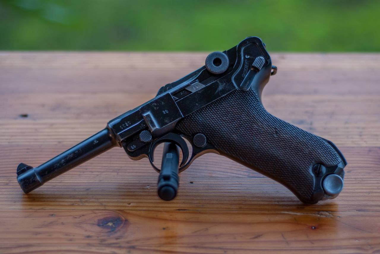 whiskey-gunpowder:  The $600 Luger P.08  