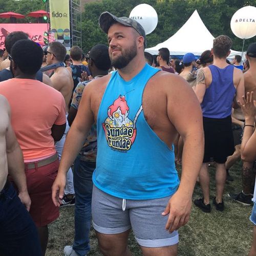 gr8bods:www.instagram.com/ohcountryboy/ Sexy thick man