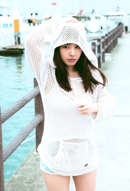 voz48reloaded:  Yamada Nana’s Graduation Memorial Photobook「Yamada Nana 4+3=7」