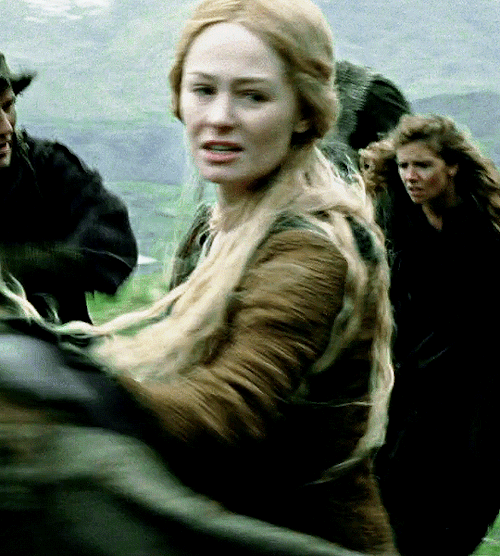 frodo-sam:You are a daughter of kings, a shield maiden of Rohan.MIRANDA OTTO as Éowyn in THE LORD OF