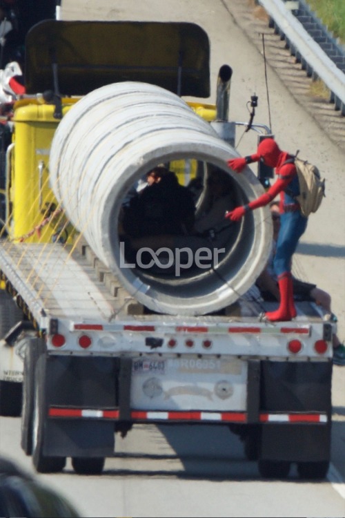 withgreatpowercomesgreatcomics:  Pics from the set of ‘Spider-Man: Homecoming’ 