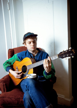  Mac DeMarco came over for a hang. Shot for