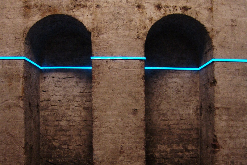 pikeys:  Installation in London Bridge Station, 2008 by Hans Kottler 