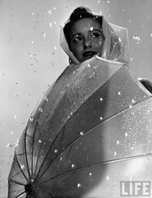 Rain (Gjon Mili. 1941)