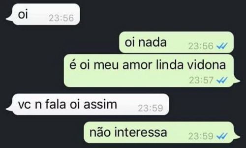 ela ama a lua