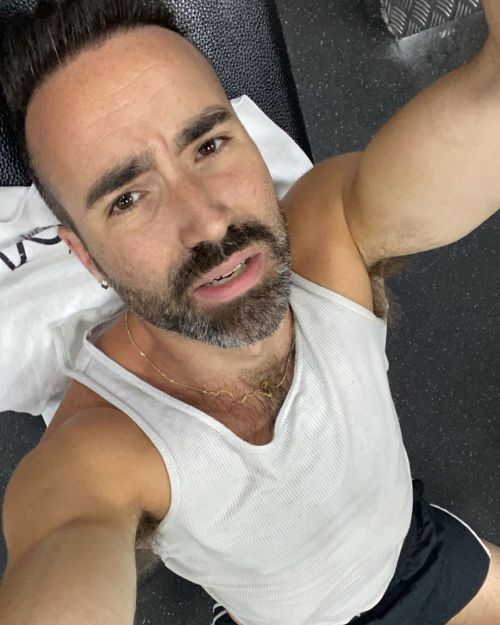 https://64.media.tumblr.com/03e1cc275ec7f0446d2d8d7e95cb9da4/ed55b205d58e9c23-14/s500x750/fbabaa5ebf061c9f4271b9be4d58b2b896cbd212.jpg