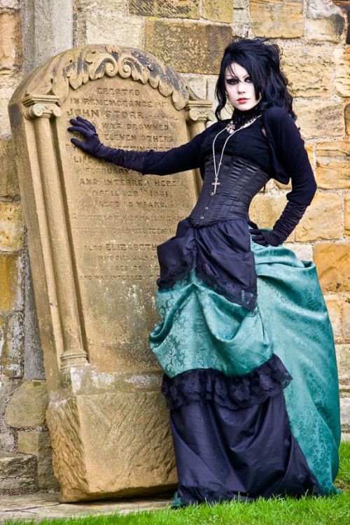 Sex victorian-goth-models:  For more photos, pictures