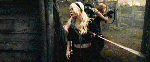 knowingnothingabouteverything:  nothings more dangerous than woman with weapons…