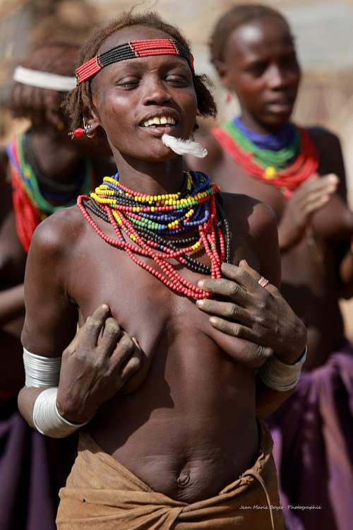 Sex Ethiopian Dassanech   woman, by J-Marie pictures